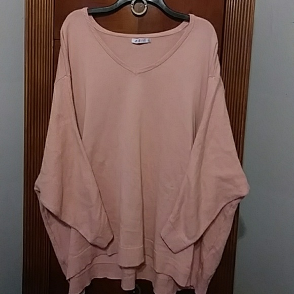 JustFab Sweaters - 💗Fantastic blush pink bat wing Sweater size 2X